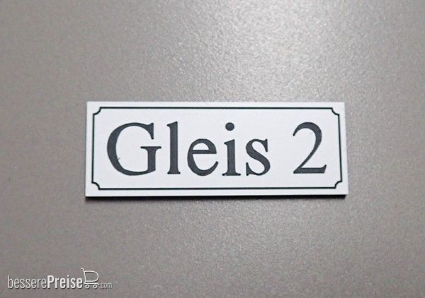 Heyn 11213,2 - Gleisschild alte Schrift Gleis 2 44 x 16 mm, 2-Schicht-Kunststoff