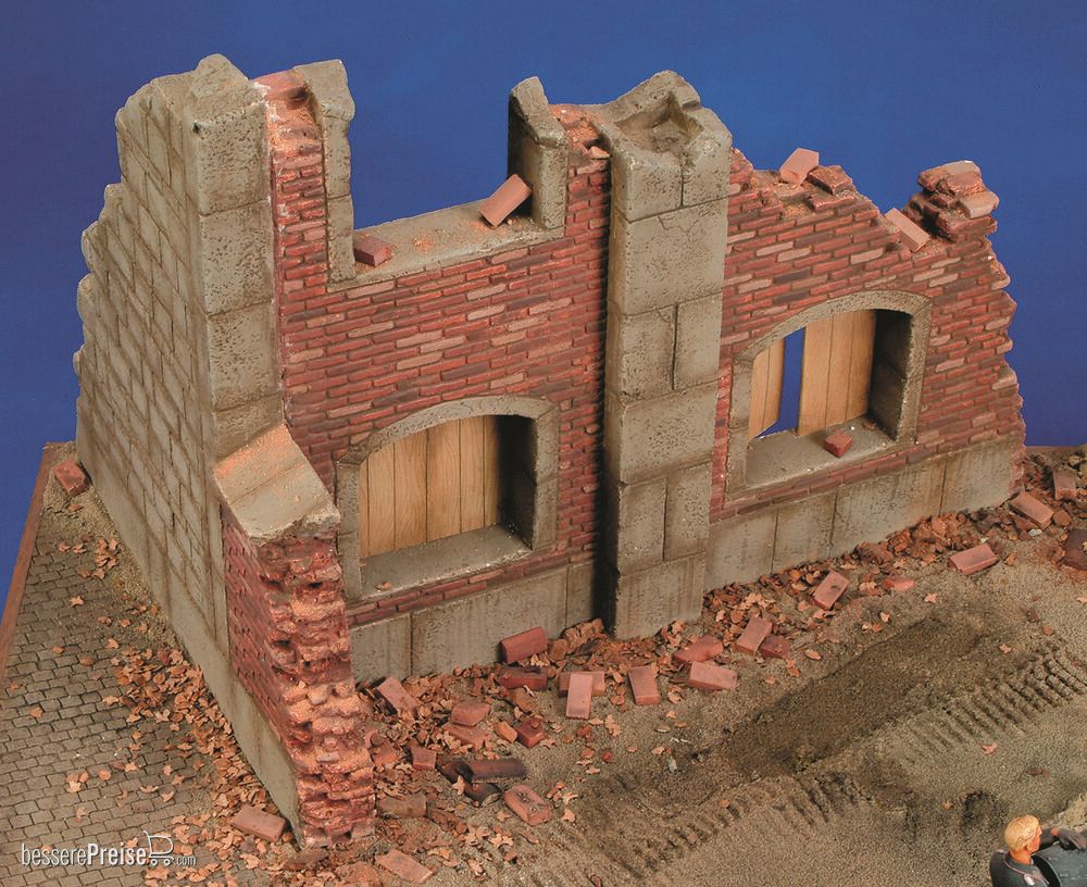 Royal Model RM010 - Barn ruin