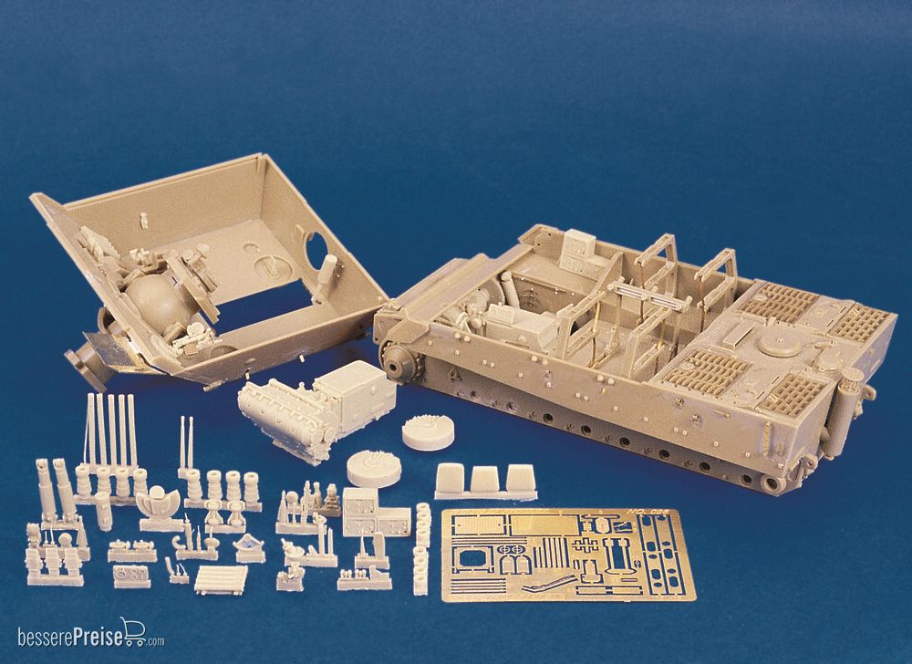 Royal Model RM096 - Sturmtiger interior details