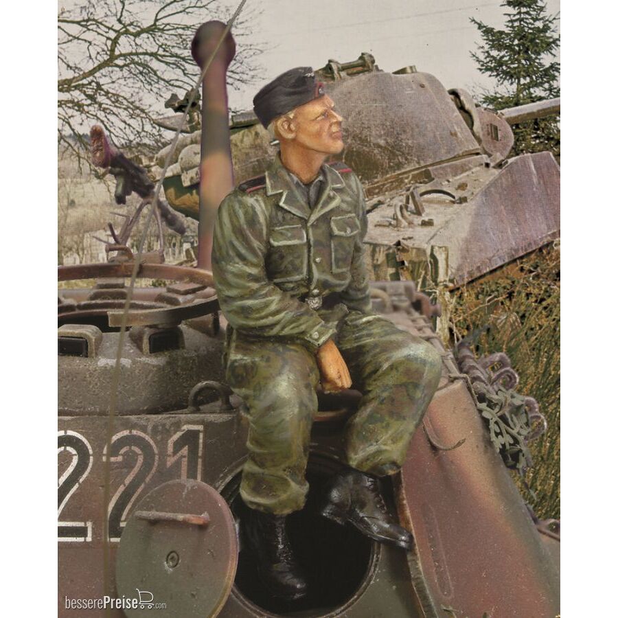 Royal Model RM156 - Waffen SS tanker sitting on turret-WWII