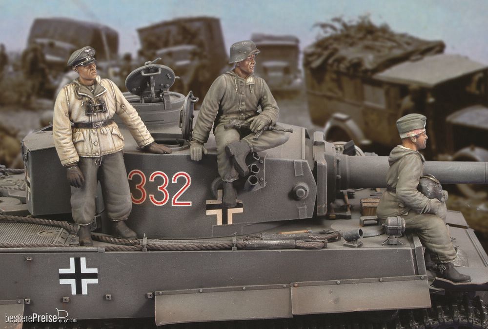 Royal Model RM171 - German crew Tiger I - Eastern Front-WWII