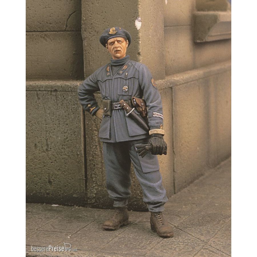 Royal Model RM251 - Italian Officer Btg. Azzurro - WWII