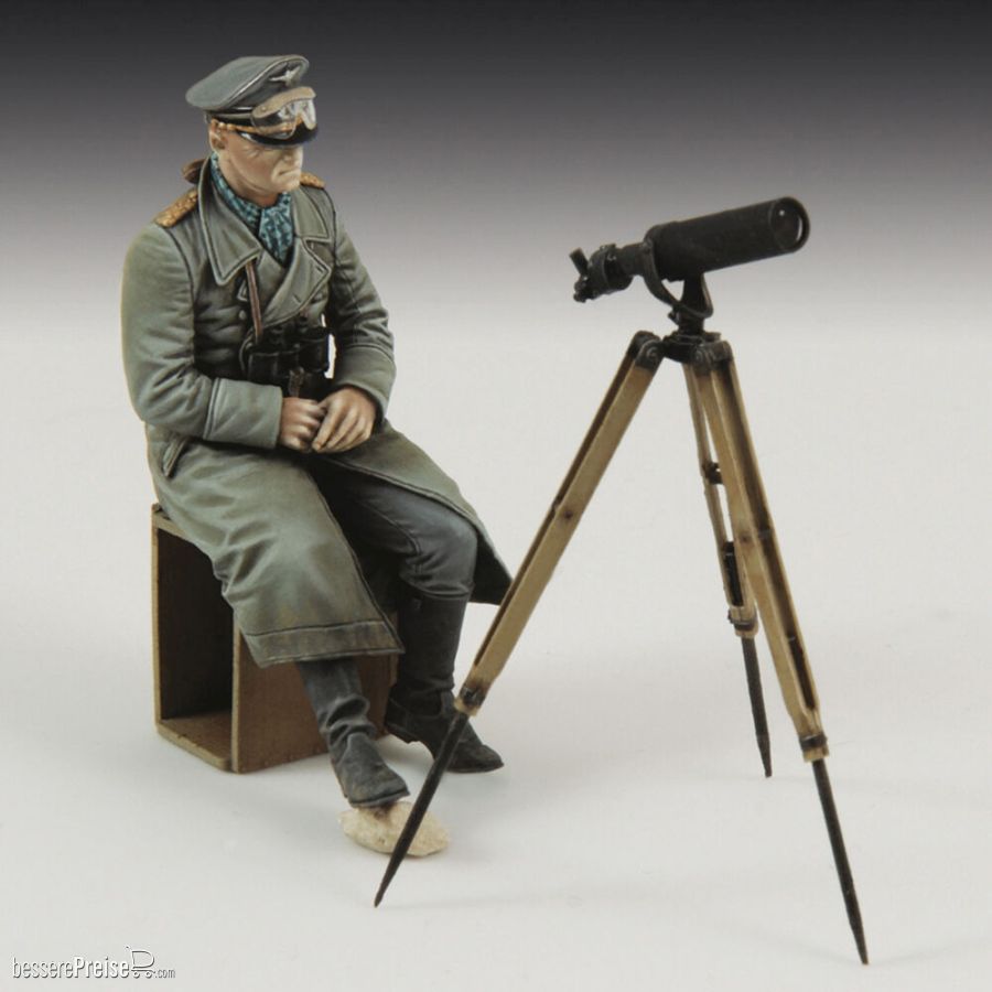 Royal Model RM820 - Erwin Rommel with tripod telescope