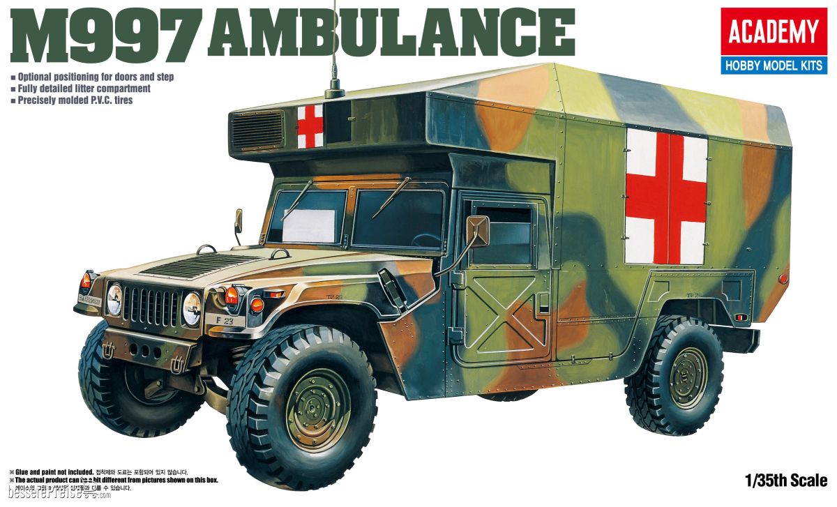 Academy 13243 - 1/35 M997 Maxi Ambulance