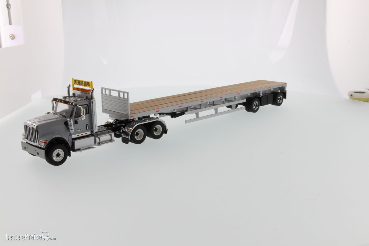 Diecast Masters 71041 - International HX520 Tandem + Flatbed Trailer Zugmaschine + Auflieger - Grau