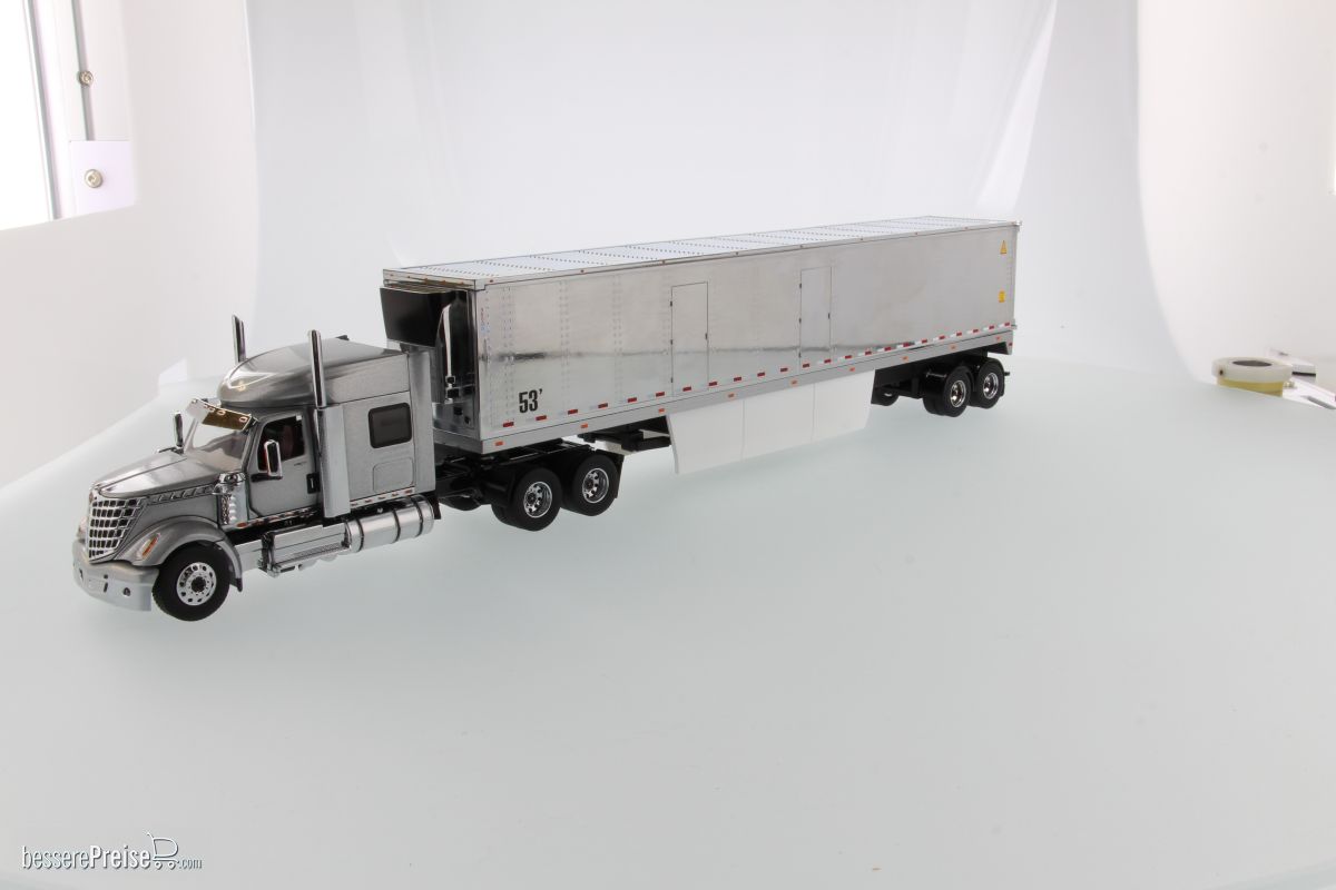 Diecast Masters 71043 - International Lonestar Sleeper w 53 Refrigerated Van Zugmaschine + Auflieger - Silber und Verchromter Auflieger