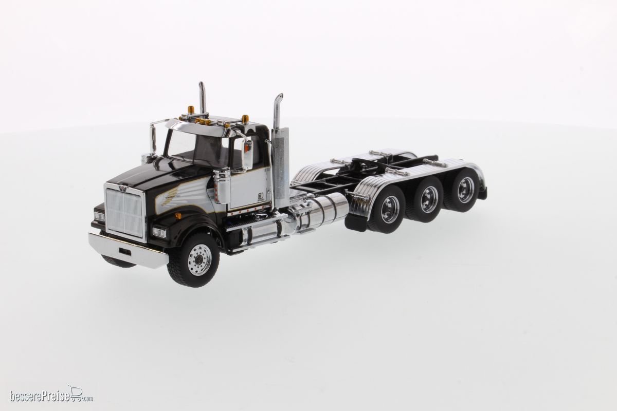 Diecast Masters 71066 - Western Star 4900 SF 40 Sleeper Tridem Tractor Zugmaschine mit 3 Achsen - 40 Schlafkabine - Schwarz