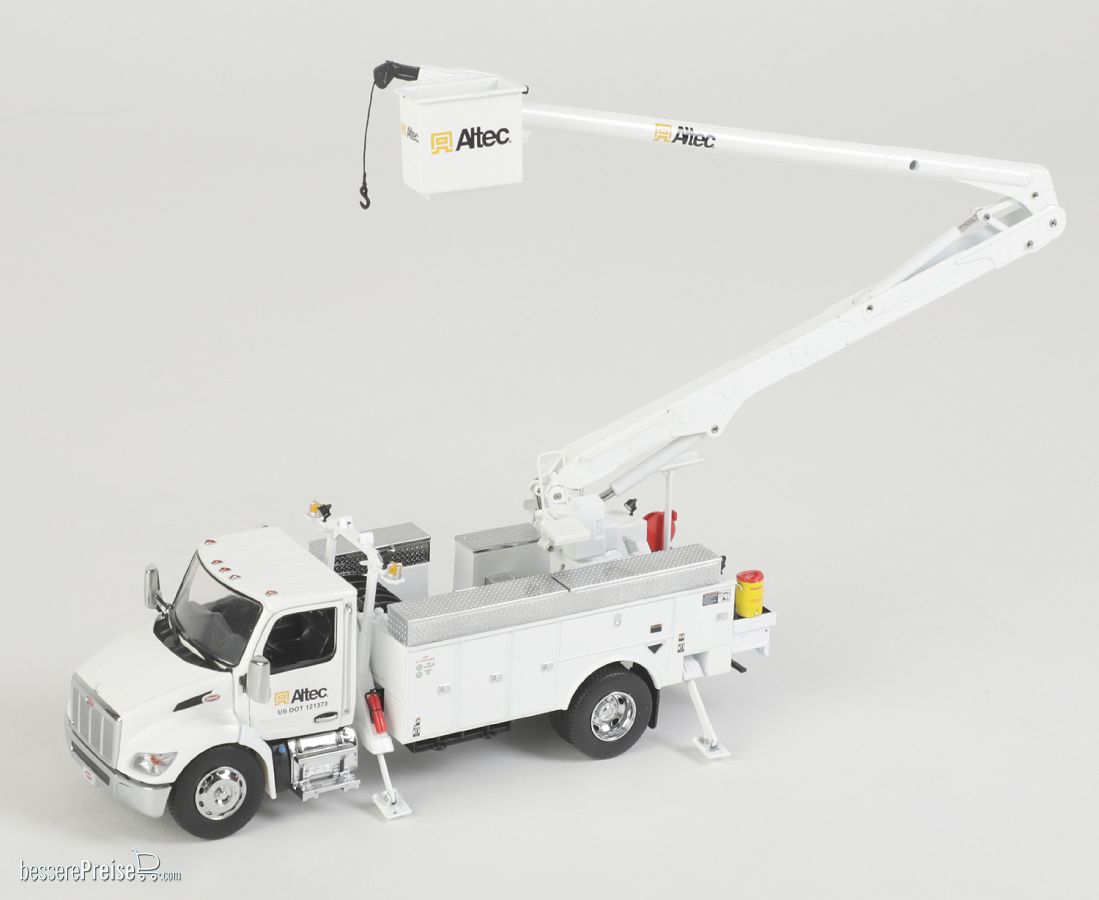 Diecast Masters 71105 - Peterbilt 536 w. Altec AA55 Aerial 536 w. Altec AA55 Aerial - White