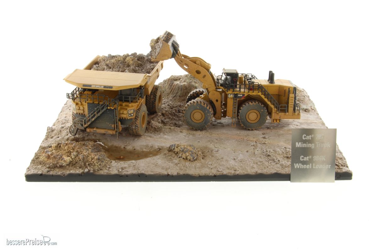 Diecast Masters 85762 - Caterpillar Cat 994K WL & Cat 797 Mining Truck Weathered Set / Diorama!