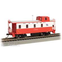 Bachmann 14002 - Streamlined Caboose with Offset Cupola - Wabash #2824