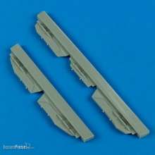 Quickboost QB72 390 - FRS.1 Sea Harrier pylons for Airfix