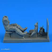 Aerobonus 320.146 - 1:32 German Luftwaffe WWII Pilot with parachute for Bf 109K for Hasegawa