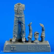 Aerobonus 480.109 - 1:48 U.S.Army aircraft mechanic WWII-Pacific