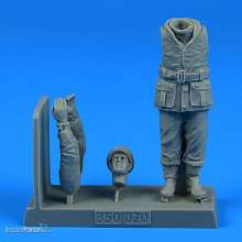 Aerobonus 350.02 - 1:35 British WW2 Sailor for the HMS X-craft submarine for MERIT