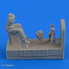 Aerobonus 720.025 - 1:72 WWII RAF Motocycle Driver- part 2