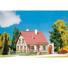 Faller 232215 - Fachwerkhaus mit Garage