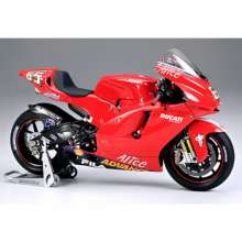 Tamiya 300014101 - 1:12 Ducati Desmosedici 65 MotoGP´03