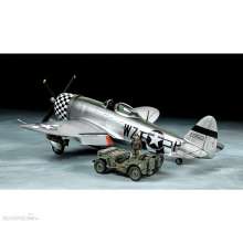 Tamiya 300025214 - 1:48 P-47D Thunderbolt & Lt. Veh. 4x4