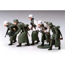 Tamiya 300035256 - 1:35 WWII Fig-Set Dt. Infant. Winter (5)