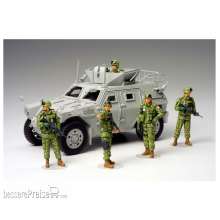 Tamiya 300035276 - 1:35 JGSDF Fig.-Set Humani.Helfer (5)