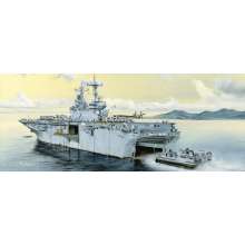 Hobby Boss 83403 - 1:700 USS Essex LHD-2