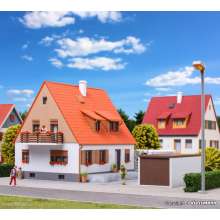 Kibri 38748 - Spur H0 Einfamilienhaus mit Terrasse,Garage und Pergola