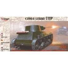 Mirage Hobby 726001 - Leichter Panzer 7 TP in 1:72