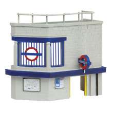 Bachmann 42-221 - Low Relief Underground Station