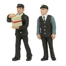 Bachmann 47-412 - Station Staff 1970s Set B