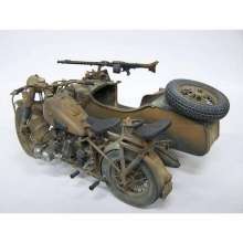 Italeri 510007403 - 1:9 Deut.Militärmotorrad mit Seitenwagen