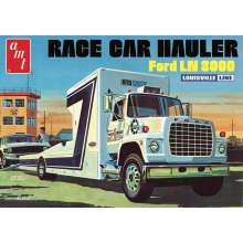 Round2 591316 - 1/25 Ford LN 8000 Race Car Hauler