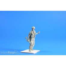 CMK 129-F35244 - 1:35 US Marines Sergeant Hue City Vietnam