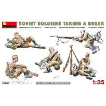 MiniArt 35233 - 1:35 Soviet Soldiers Taking a Break