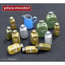 Plus model DP3003 - 1:35 German water canisters