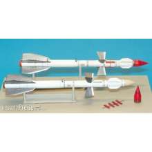 Plus model AL4007 - Russian missile R-27ER AA-10 Alamo-C in 1:48