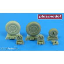 Plus model AL4099 - 1:48 Mig-21 wheels late