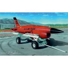 Plus model AL7035 - Firebee BQM-34 with transpoprt cart in 1:72