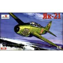 Amodel AMO7247 - 1:72 Yakovlev Yak-21 Soviet jet fighter