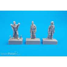 CMK 129-F72308 - Two French Pilots and a Mechanic in 1:72