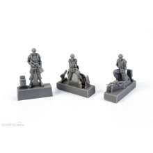 CMK 129-F72343 - Two Kneeling Soldiers and Commanding Officer,US Army Infantry Squad 2nd Division in 1:72