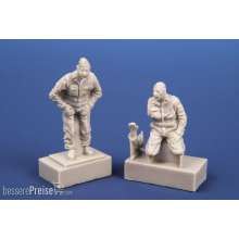 CMK 129-F72372 - 1:72 German He 162A Mechanics (2 pcs.)