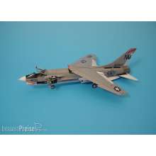 Aires 4180 - 1:48 F-8E Crusader