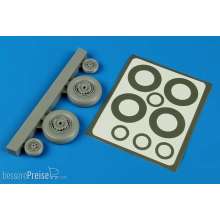 Aires 4593 - 1:48 S2F Tracker wheels & p. masks f. Kinetic