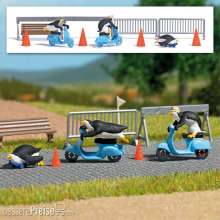 Busch 7925 - Action Set: Pinguine Rollerfahrt