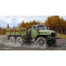 Trumpeter 01027 - Russian URAL-375D