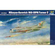 Trumpeter 02804 - 1:48 MiG-19 PM Farmer E