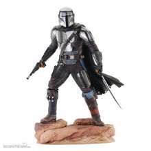 Gentle Giant GENTOCT232325 - Star Wars: The Mandalorian Milestones Statue 1/6 Din Djarin 33 cm