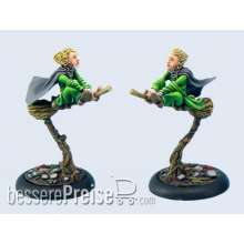 Micro Art Studio MSD02600 - Discworld Magrat on broom (1)