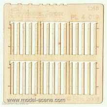 Model Scene PL4-019 - Bretterzaun - breite Bretter, schiefer Rand