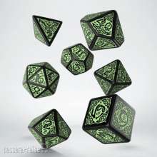 Q-Workshop QWSSCER21 - Celtic 3D Revised Black & green Dice Set (7)